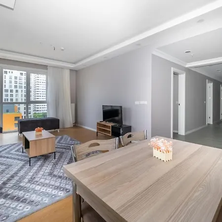 Spacious Flat With Shared Pool In Esenyurt * Istanbul